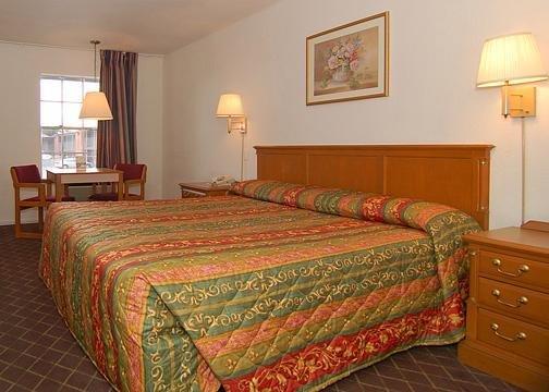 Econo Lodge Huntsville- University Area Buitenkant foto