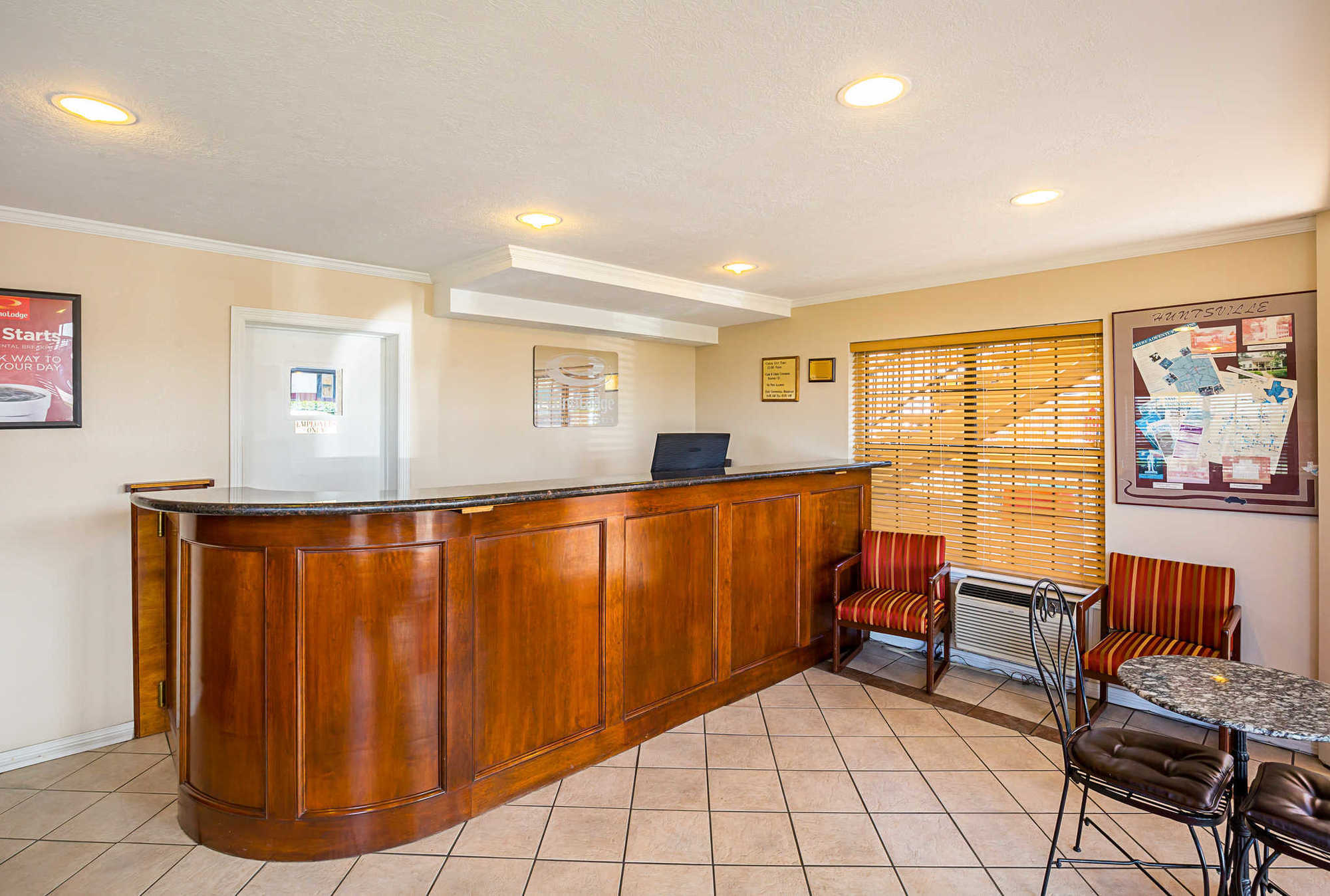 Econo Lodge Huntsville- University Area Interieur foto